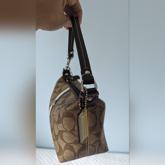 Coach Heritage Stripe Top Handle Pouch - Picture 4 of 12